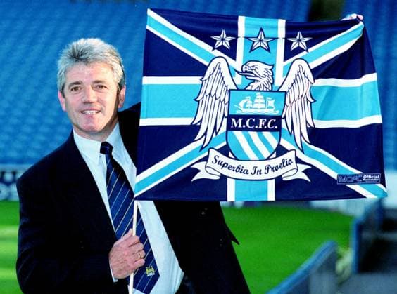 KEVIN KEEGAN British Football Manager At a press conference, PK, Pressekonferenz announcing his appointment as the new manager of Manchester City FC COMPULSORY CREDIT: UPPA Photoshot Photo UJF 018344 B 24.05.2001 KEVIN KEEGAN British Football Manager At a press conference announcing his appointment as the new manager of Manchester City FC COMPULSORY CREDIT: Talking Photoshot Photo UJF 018344 B 24.05.2001, Credit:Photoshot Avalon United Kingdom  Copyright: xPhotoshotx xAvalonx 0504174779