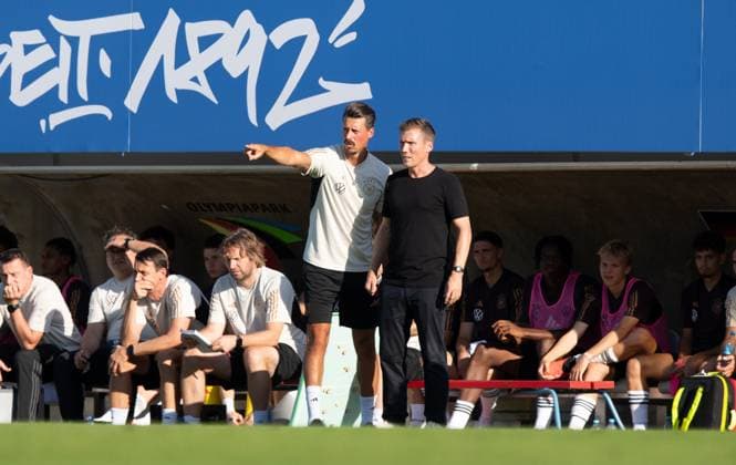 Sport Bilder des Tages Fussball, U20, Saison 2023 24, Elite League U20 (1. Spieltag), Deutschland U20 - Italien U20 in Berlin, v. l. Co-Trainer Sandro Wagner (U20 Deutschland), Trainer Hannes Wolf (U20 Deutschland), 07.09. 2023, Copyright: xSebastianxRäppold MatthiasxKochx