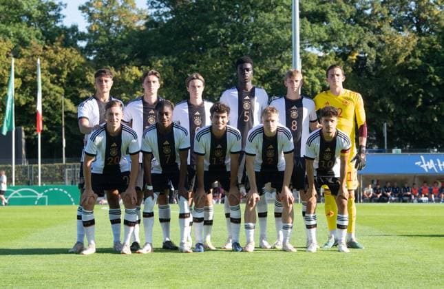 Fussball, U20, Saison 2023 24, Elite League U20 (1. Spieltag), Deutschland U20 - Italien U20 in Berlin, Mannschaftsfoto Deutschland, 07.09. 2023, Copyright: xSebastianxRäppold MatthiasxKochx