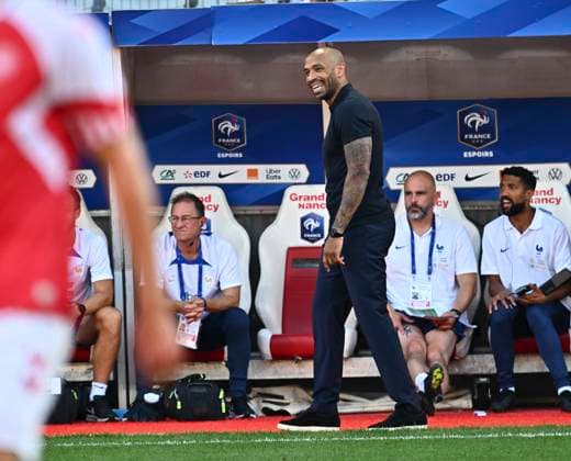 Thiery Henry SÃ lectionneur de l Equipe de France Espoirs Cherki Rayan FOOTBALL : match amical France vs Danemark espoirs , confÃ rence de presse, thierry Henry, nouveau sÃ lectionneur des espoirs 7 09 2023 Mao Panoramic 
