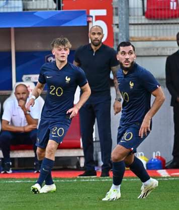 Thiery Henry SÃ lectionneur de l Equipe de France Espoirs Cherki Rayan et Lepenant Johann FOOTBALL : match amical France vs Danemark espoirs , confÂŽrence de presse, thierry Henry, nouveau sÂŽlectionneur des espoirs 7 09 2023 Mao Panoramic 