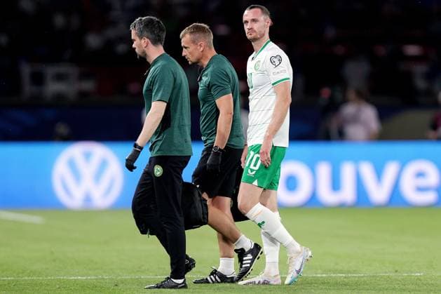 UEFA EURO, EM, Europameisterschaft,Fussball 2024 Qualifying Round Group B, Parc des Princes, Paris, France 7 9 2023 France vs Republic of Ireland Ireland s Will Keane leaves the game with an injury Will Keane leaves the game with an injury 7 9 2023  Copyright: x INPHO LaszloxGeczox LG_06443