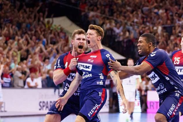 Sport Themen der Woche KW36 Jubel SG Flensburg-Handewitt nach Sieg gegen THW Kiel GER, SG Flensburg-Handewitt vs. THW Kiel, Handball, Bundesliga, Spieltag 5, Saison 2023 2024, 07.09.2023 GER, SG Flensburg-Handewitt vs. THW Kiel, Handball, Bundesliga, Spieltag 5, Saison 2023 2024, 07.09.2023 Flensburg *** Cheers SG Flensburg Handewitt after victory against THW Kiel GER, SG Flensburg Handewitt vs THW Kiel, Handball, Bundesliga, Spieltag 5, Saison 2023 2024, 07 09 2023 GER, SG Flensburg Handewitt vs THW Kiel, Handball, Bundesliga, Spieltag 5, Saison 2023 2024, 07 09 2023 Flensburg Copyright: xEibnerxPressefoto MarcelxvonxFehrnx EP_MFN