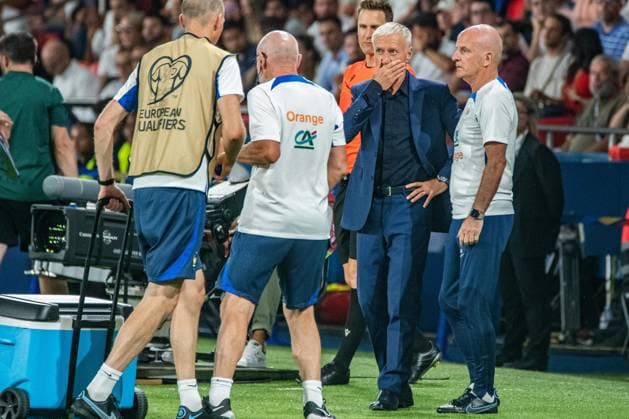 Didier Deschamps (Equipe de France) Guy StÃ phan (Equipe de France) FOOTBALL : France vs Irlande - Euro 2024 - Qualification - JournÃ e 5 - 07 09 2023 BaptisteAutissier Panoramic 