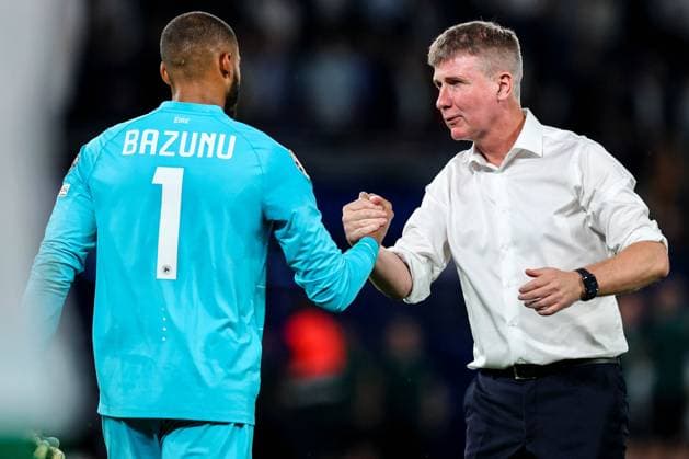 UEFA EURO, EM, Europameisterschaft,Fussball 2024 Qualifying Round Group B, Parc des Princes, Paris, France 7 9 2023 France vs Republic of Ireland Ireland s Gavin Bazunu and Manager Stephen Kenny Gavin Bazunu and Stephen Kenny after the game 7 9 2023  Copyright: x INPHO RyanxByrnex RB1_4293