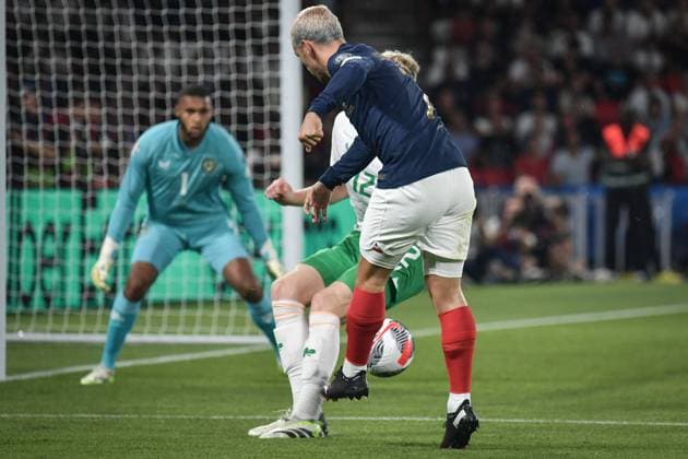 Euro Qualifiers - France v Ireland French forward Antoine Griezmann kicks the ball during the UEFA EURO, EM, Europameisterschaft,Fussball 2024 qualification football match between France and Ireland at the Parc des Princes stadium in Paris on September 7, 2023. Photo by Firas Abdullah ABACAPRESS.COM Paris Ã?le-de-France France  Copyright: xAbdullahxFiras ABACAx 866752_023 AbdullahxFiras ABACAx 866752_023