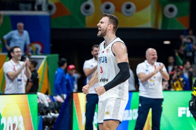 Basketball Manila Pasay 08.09.2023 FIBA Basketball World Cup 2023 Weltmeisterschaft der Männer Halbfinale Serbien (SRB) - Kanada (CAN) Serbien gewinnt und steht im Finale der WM Marko Guduric (Serbien, No.23) Jubel Serbien