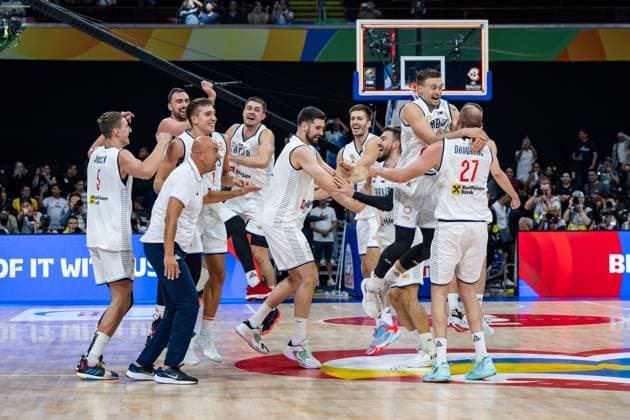 Sport Bilder des Tages Basketball Manila Pasay 08.09.2023 FIBA Basketball World Cup 2023 Weltmeisterschaft der Männer Halbfinale Serbien (SRB) - Kanada (CAN) Serbien gewinnt und steht im Finale der WM Jubel Serbien