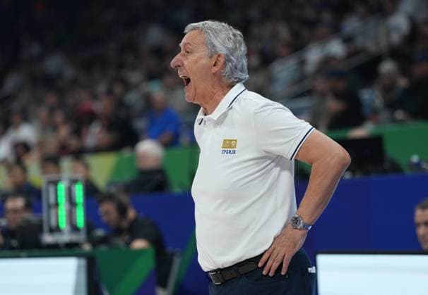 Sport Themen der Woche KW36 Sport Bilder des Tages (230908) -- MANILA, Sept. 8, 2023 -- Serbia s head coach Svetislav Pesic reacts during the semifinal between Serbia and Canada at the 2023 FIBA World Cup in Manila, the Philippines, Sept. 8, 2023. ) (SP)PHILIPPINES-MANILA-BASKETBALL-FIBA WORLD CUP-SEMIFINAL-SRB VS CAN MengxYongmin 