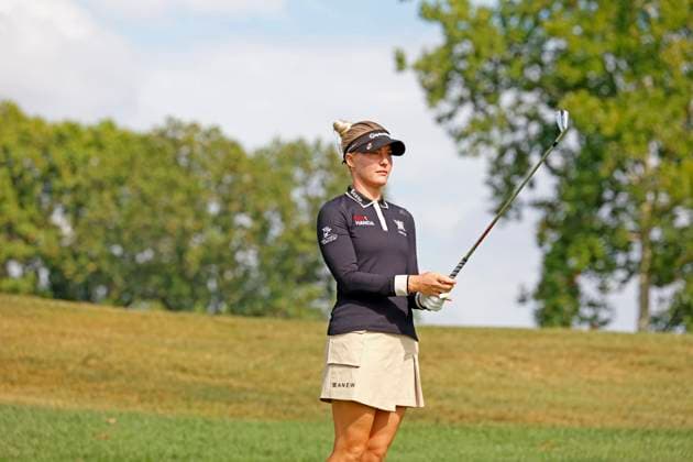 CINCINNATI, OH - SEPTEMBER 08: LPGA, Golf Damen golfer Charley Hull plays her tee shot on the 11th hole during the second round of the Kroger Queen City Championship on September 08, 2023, at the Kenwood Country Club in Cincinnati, Ohio. (Photo by Brian Spurlock Icon Sportswire) GOLF: SEP 08 LPGA Kroger Queen City Championship EDITORIAL USE ONLY Icon230908076