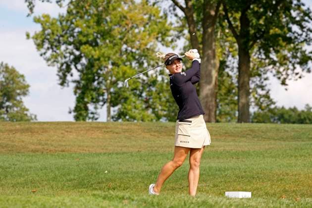 CINCINNATI, OH - SEPTEMBER 08: LPGA, Golf Damen golfer Charley Hull plays her tee shot on the 11th hole during the second round of the Kroger Queen City Championship on September 08, 2023, at the Kenwood Country Club in Cincinnati, Ohio. (Photo by Brian Spurlock Icon Sportswire) GOLF: SEP 08 LPGA Kroger Queen City Championship EDITORIAL USE ONLY Icon230908078