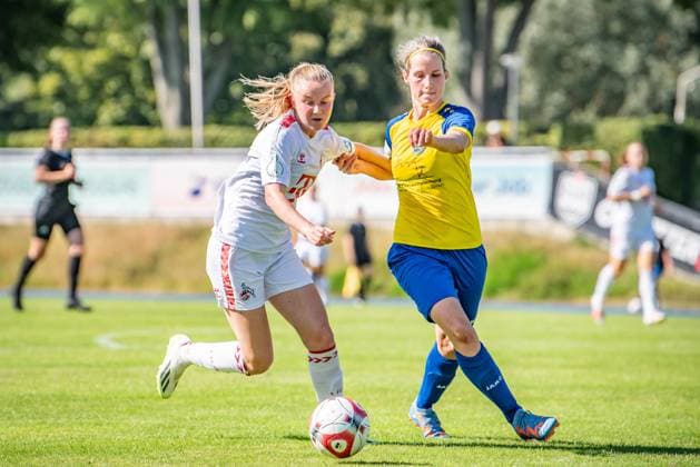 DFB Pokal Frauen, SFC Stern 1900 vs 1. FC Koeln. Berlin, 09.09.2023 Marleen Schimmer (1. FC Koeln, 23) Sina Gierig (SFC Stern 1900, 8) DFB Pokal Frauen 2. Runde, SFC Stern 1900 vs 1. FC Koeln, Stadion Lichterfelde, Berlin 09.09.2023 DFL REGULATIONS PROHIBIT ANY USE OF PHOTOGRAPHS AS IMAGE SEQUENCES AND OR QUASI-VIDEO. Copyright: xBEAUTIFULxSPORTS LucianoxLimax