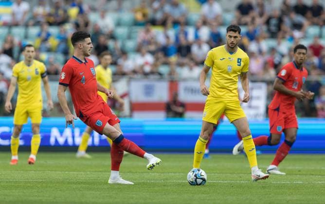 Ukraine v England: Group C - UEFA EURO, EM, Europameisterschaft,Fussball 2024 European Qualifiers Declan Rice , Roman Yaremchuk during Ukraine vs England European EURO 2024 Qualifiers match, in Wroclaw, Poland on September 9, 2023. Wroclaw Poland  Copyright: xFotoxOlimpikx originalFilename:jastrzebowski-ukrainev230909_npdAz.jpg