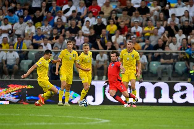 WROCLAW, POLAND - SEPTEMBER 9, 2023 - Defender Ben Chilwell (front) of England is seen in action with players of Ukraine during the UEFA EURO, EM, Europameisterschaft,Fussball 2024 Qualifying Round Matchday 5 Group C game at the Tarczynski Arena, Wroclaw, Poland. Ukraine 1-1 England in EURO 2024 qualifier in Wroclaw  Copyright: xPavloxKubanovx