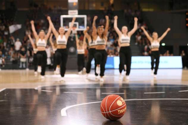 die Cheergirls der Towers in Aktion Basketball Herren BBL am Fr. 08.09.2023 Hamburg Towers - Rostock Seawolves