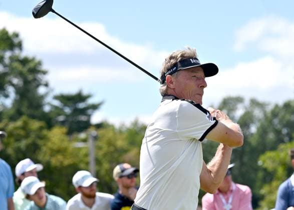 JENNINGS, MO - SEPTEMBER 09: Golfer Bernhard Langer hits his shot on the 3 tee during the second round of the PGA, Golf Herren Tour Champions Ascension Charity Classic on September 09, 2023, at Norwood Hills Country Club in Jennings, Mo. (Photo by Keith Gillett Icon Sportswire) GOLF: SEP 09 PGA Tour Champions Ascension Charity Classic EDITORIAL USE ONLY Icon23090935