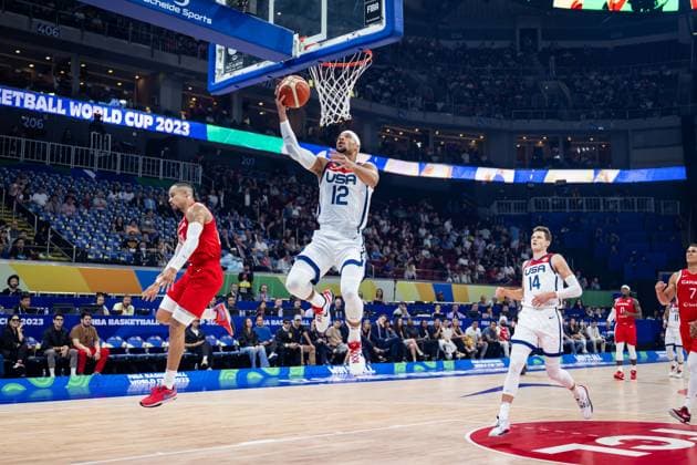 Basketball Manila Pasay 10.09.2023 FIBA Basketball World Cup 2023 Weltmeisterschaft der Männer Spiel um Platz 3 Bronze Vereinigte Staaten von Amerika USA) - Kanada (CAN) JOSH HART (USA, No.12) Dillon Brooks (Kanada, No.24) li.