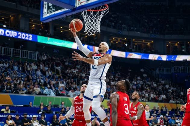 Basketball Manila Pasay 10.09.2023 FIBA Basketball World Cup 2023 Weltmeisterschaft der Männer Spiel um Platz 3 Bronze Vereinigte Staaten von Amerika USA) - Kanada (CAN) JOSH HART (USA, No.12) Melvin Ejim (Kanada, No.03) Dillon Brooks (Kanada, No.24)