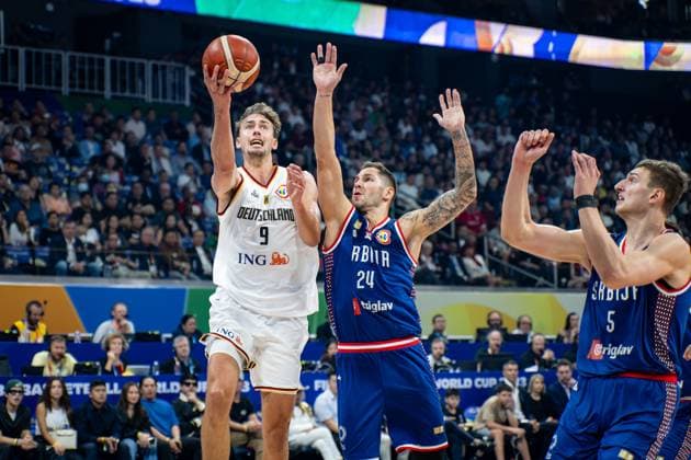 Basketball Manila Pasay 10.09.2023 FIBA Basketball World Cup 2023 Weltmeisterschaft der Männer Finale Deutschland (GER) - Serbien (SRB) Franz Wagner (Deutschland, No.09) Stefan Jovic (Serbien, No.24)