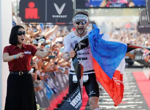 Sport Themen der Woche KW36 Sport Bilder des Tages iron man PHOTOPQR NICE MATIN Frantz Bouton ; nice ; 10 09 2023 ; iron man championnat du monde World Championship, WM, Weltmeisterschaft SAM vainqueur - Nice, France, sept 10th 2023. Ironman worldchampionship, finishers Sam Laidlow (fra) winner nice France  Copyright: xPHOTOPQR NICExMATIN MAXPPPxFrantzxBoutonx 20230910NIM1034 20230910NIM1034