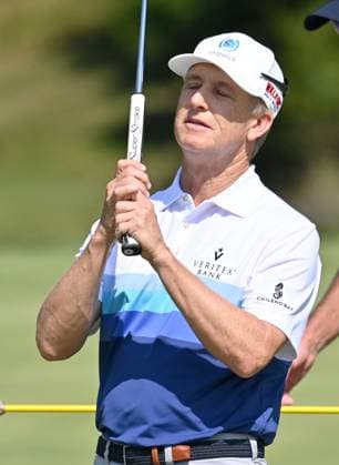 JENNINGS, MO - SEPTEMBER 10: Golfer David Toms reacts after just missing sinking a putt on the 2 green during the final round of the PGA, Golf Herren Tour Champions Ascension Charity Classic on September 10, 2023, at Norwood Hills Country Club in Jennings, Mo. (Photo by Keith Gillett Icon Sportswire) GOLF: SEP 10 PGA Tour Champions Ascension Charity Classic EDITORIAL USE ONLY Icon230901030