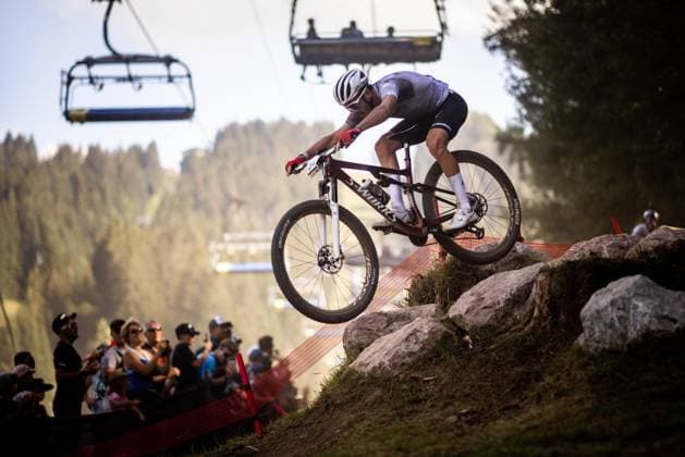 Bilder des Jahres 2023, Sport 09 September Sport Themen der Woche KW36 Sport Bilder des Tages French rider Victor Koretzky won the UCI Mountain Bike World Cup Olympic Cross-Country race in Les Gets, France, in front of his home fans, on September 10, 2023. (CTKxPhoto MichalxCerveny) CTKPhotoF202309100012801  CTKPhotoF202309100012801