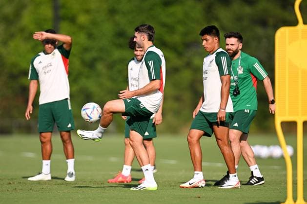 RECORD DATE NOT STATED Seleccion Mexicana 2023 Mexico team Training Session Santiago Gimenez, Jesus Gallardo during the Mexican national team, Nationalteam (Mexico) Training prior to the International Friendly, Länderspiel, Nationalmannschaft match against the Uzbekistan National Team, at Childrens Healthcare of Atlanta Training Ground, on September 11, 2023. <br><br> Santiago Gimenez, Jesus Gallardo durante el Entrenamiento de la Seleccion de Mexico (Seleccion Mexicana) previo al partido amistoso internacional contra la Seleccion de Uzbekistan, en el Campo de Entrenamiento de Atencion Medica infantil de Atlanta, el 11 de septiembre de 2023. ATLANTA GEORGIA ESTADOS UNIDOS Copyright: xJorgexMartinezx 20230911165449_SMN_23_MEX_TRAI_GIMENEZ8