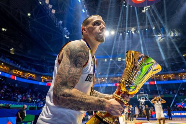 Basketball Manila Pasay 10.09.2023 FIBA Basketball World Cup 2023 Weltmeisterschaft der Männer Finale Deutschland (GER) - Serbien (SRB) Deutschland gewinnt das Spiel mit 83:77 und ist Basketball Weltmeister 2023 Jubel Daniel Theis (Deutschland, No.10)