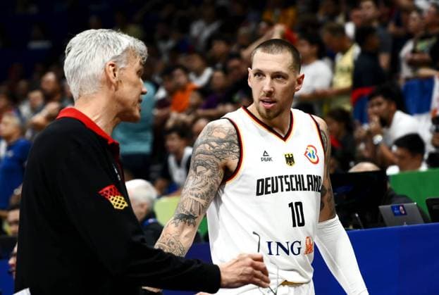 (L-R) Gordie Herbert, Daniel Theis (GER), SEPTEMBER 10, 2023 - Basketball - FIBA World Cup 2023 - Final match between Germany 83-77 Serbia at Mall of Asia Arena, Manila, Philippines. Noxthirdxpartyxsales  (229020565)