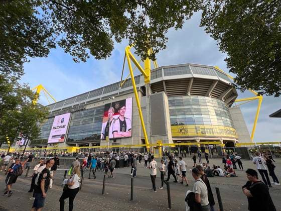 12.09.2023, Fussball Nationalteams Freundschaftsspiele 2023, Länderspiel, Deutschland - Frankreich, im Signal-Iduna-Park Stadion Dortmund, Stadionansicht von außen