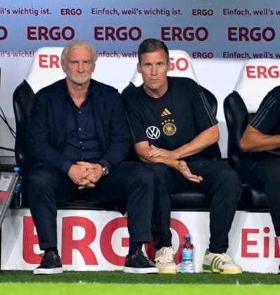 12.09.2023, Fussball Nationalteams Freundschaftsspiele 2023, Länderspiel, Deutschland - Frankreich, im Signal-Iduna-Park Stadion Dortmund, v.l. Interims-Bundestrainer Rudi Völler (Deutschland), Co-Trainer Hannes Wolf (Deutschland)