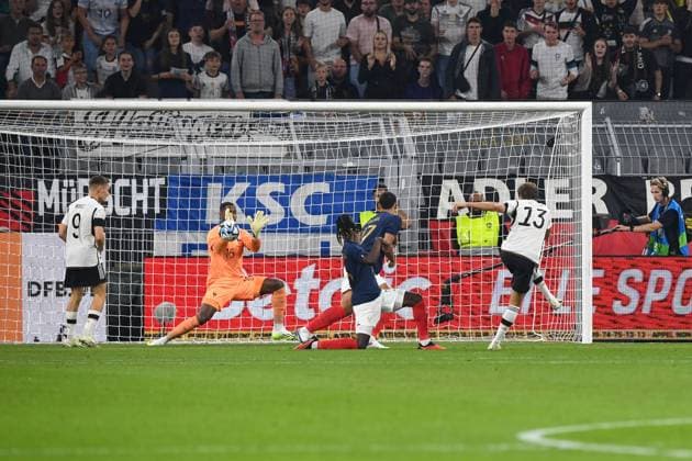 Fussball, Herren, Saison 2023 2024, Länderspiel in Dortmund, Deutschland - Frankreich, v. l. Thomas Mueller (Deutschland) erzielt das Tor zum 1:0, 12.09. 2023, Copyright: xSebastianxRäppold MatthiasxKochx