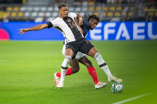 Freundschaftsspiel Deutschland - Frankreich; 12.09.2023 Benjamin Henrichs (Deutschland, 16), Kingsley Coman (Frankreich, 20), Freundschaftsspiel, Deutschland - Frankreich, 12.09.2023, Signal Iduna Park, Dortmund Copyright: xBEAUTIFULxSPORTS Meuselx