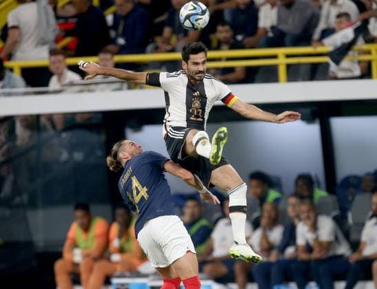 Sport Themen der Woche KW37 Sport Bilder des Tages V.li. Adrien Rabiot (FRA), Ilkay Gündogan (GER) . Deutschland -Frankfreich . Fussball-Länderspiel 2023, Freundschaftsspiel . Dortmund, GER, 12.09.2023 , *** V li Adrien Rabiot FRA , Ilkay Gündogan GER Germany France football international 2023, friendly Dortmund, GER, 12 09 2023 ,