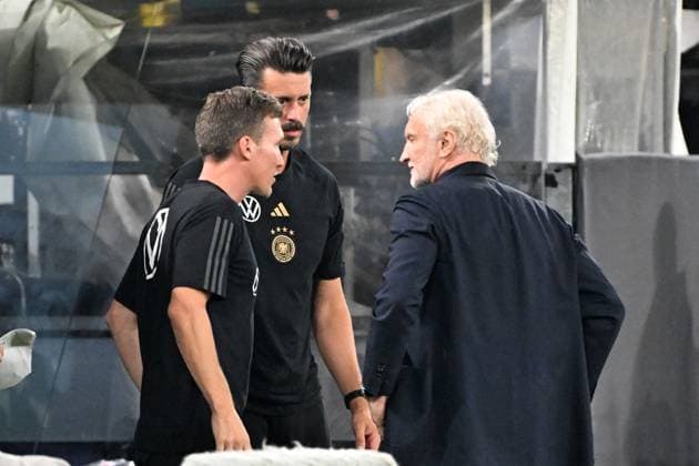 12.09.2023, xjhx, Fussball Länderspiel, Deutschland - Frankreich emspor, v.l. Trainer Hannes Wolf (Deutsche Fussball Nationalmannschaft DFB) Co-Trainer Sandro Wagner (Deutsche Fussball Nationalmannschaft DFB) Interimstrainer Trainer Rudi Voeller Völler (Deutsche Fussball Nationalmannschaft DFB) (DFL DFB REGULATIONS PROHIBIT ANY USE OF PHOTOGRAPHS as IMAGE SEQUENCES and or QUASI-VIDEO) Dortmund