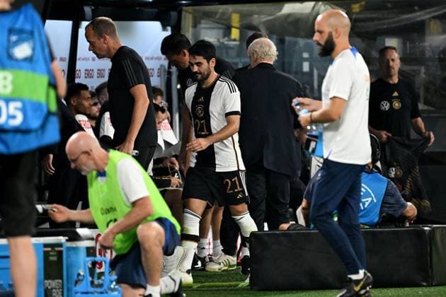 12.09.2023, xjhx, Fussball Länderspiel, Deutschland - Frankreich emspor, v.l. Verletzung verletzt Auswechslung Ilkay Gündogan (Deutsche Fussball Nationalmannschaft DFB) (DFL DFB REGULATIONS PROHIBIT ANY USE OF PHOTOGRAPHS as IMAGE SEQUENCES and or QUASI-VIDEO) Dortmund