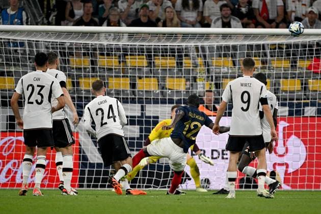 12.09.2023, xjhx, Fussball Länderspiel, Deutschland - Frankreich emspor, v.l. Torschuss Randal Kolo Muani (Frankreich) (DFL DFB REGULATIONS PROHIBIT ANY USE OF PHOTOGRAPHS as IMAGE SEQUENCES and or QUASI-VIDEO) Dortmund