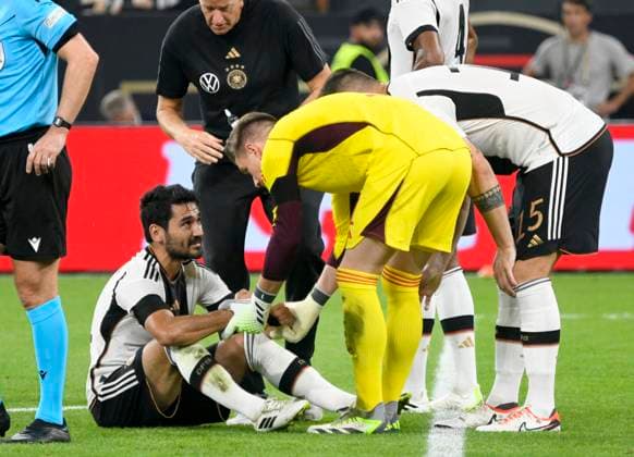 Signal Iduna Park Dortmund, 12.9.2023, Fussball: Internationales Freundschaftsspiel, Deutschland (GER) vs Frankreich (FRA) Ilkay Gündogan (Guendogan) (GER) muss verletzt aufgeben UEFA REGULATIONS PROHIBIT ANY USE OF PHOTOGRAPHS AS IMAGE SEQUENCES AND OR QUASI-VIDEO