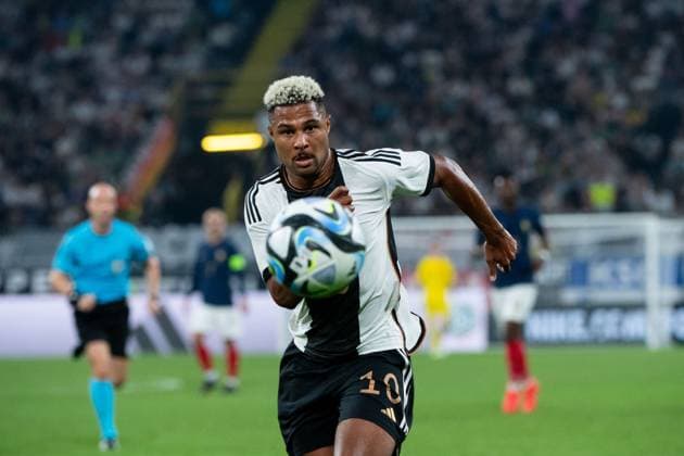 Serge Gnabry (Deutschland, 10) am Ball, GER, Deutschland vs Frankreich, DFB Fussball Nationalmannschaft Herren, Saison 2023 2024, 12.09.2023 DFB regulations prohibit any use of photographs as image sequences and or quasi-video GER, Deutschland vs Frankreich, DFB Fussball Nationalmannschaft Herren, Saison 2023 2024, 12.09.2023 Dortmund Copyright: xEibner-Pressefoto Memmlerx EP_MMR
