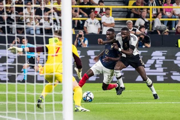 Freundschaftsspiel Deutschland - Frankreich; 12.09.2023 Marc-Andre ter Stegen (Deutschland, 1), Randal Kolo Muani (Frankreich, 12), Antonio Ruediger (Deutschland, 2) Freundschaftsspiel Deutschland - Frankreich, Dortmund, Signal Iduna Park am 12.09.2023 DFB REGULATIONS PROHIBIT ANY USE OF PHOTOGRAPHS AS IMAGE SEQUENCES AND OR QUASI-VIDEO. Copyright: xBEAUTIFULxSPORTS Wunderlx