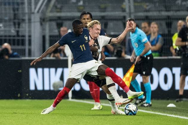 Freundschaftsspiel Deutschland - Frankreich; 12.09.2023 Ousmane Dembele (Frankreich, 11), Julian Brandt (Deutschland, 17) Freundschaftsspiel Deutschland - Frankreich, Dortmund, Signal Iduna Park am 12.09.2023 DFB REGULATIONS PROHIBIT ANY USE OF PHOTOGRAPHS AS IMAGE SEQUENCES AND OR QUASI-VIDEO. Copyright: xBEAUTIFULxSPORTS Wunderlx