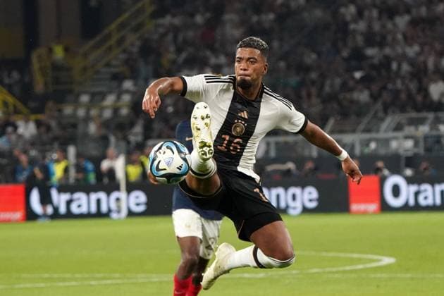 Nationalmannschaft, Fussball, Herren, Freundschaftsspiel, Länderspiel, Deutschland-Frankreich , 12.09.2023 , Signaliduna Park Dortmund Benjamin Henrichs Deutschland, Aktion, Einzelbild