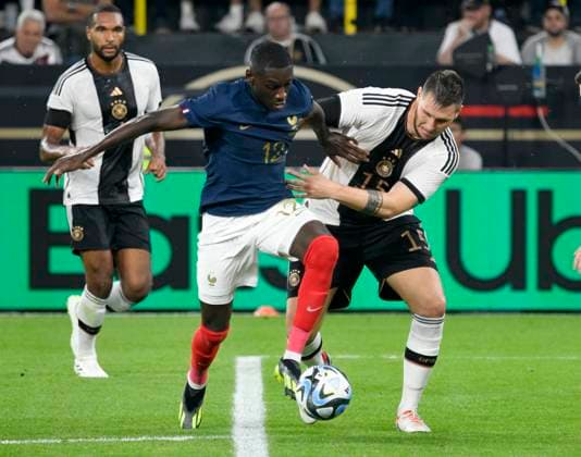 Signal Iduna Park Dortmund, 12.9.2023, Fussball: Internationales Freundschaftsspiel, Deutschland (GER) vs Frankreich (FRA) Randal Kolo Muani (FRA), Niklas Süle (Suele)(GER) UEFA REGULATIONS PROHIBIT ANY USE OF PHOTOGRAPHS AS IMAGE SEQUENCES AND OR QUASI-VIDEO