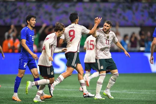 RECORD DATE NOT STATED Seleccion Mexicana 2023 Mexico vs Uzbekistan Raul Jimenez celebrates his goal 2-2 of Mexico during the game Mexico (Mexican national team, Nationalteam vs Uzbekistan National Team, International Friendly, LÃ¤nderspiel, Nationalmannschaft at Mercedes Benz Stadium, on September 12, 2023. <br><br> Raul Jimenez celebra su gol 322 de Mexico durante el partido Mexico (Seleccion Mexicana) vs Uzbekistan, Amistoso Internacional, en el Estadio Mercedes Benz, el 12 de septiembre de 2023. ATLANTA GEORGIA ESTADOS UNIDOS  Copyright: xAdrianxMaciasx 20230912204759_SMN_23_AM_MEX_UZB_JIMENEZ175