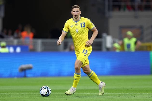 Italy - Ukraine Illia Zabarnyi of Ukraine controls the ball during the UEFA EURO, EM, Europameisterschaft,Fussball 2024 European qualifier match between Italy and Ukraine at Stadio San Siro on September 12, 2023 in Milan, Italy. Milano Stadio Giuseppe Meazza Italy Copyright: xMarcoxCanonierox