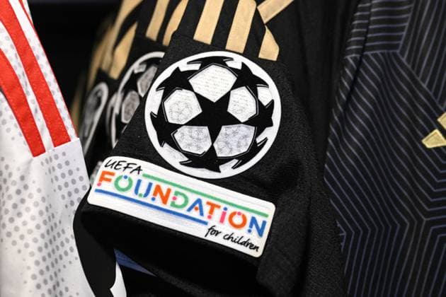 Fussball, Herren, Saison 2023 2024, Champions League, 1. FC Union Berlin, das schwarze Trikot für die Champions League im Fanshop mit Logo der Champions League, 14.09. 2023, Copyright: xMatthiasxKochx