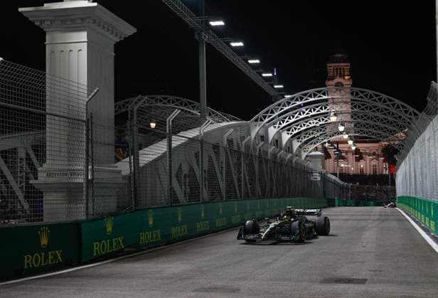 44 Lewis Hamilton (GBR, Mercedes-AMG Petronas F1 Team), F1 Grand Prix of Singapore at Marina Bay Street Circuit on September 15, 2023 in Singapore, Singapore. (Photo by HOCH ZWEI) Singapore Singapore