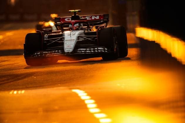22 Yuki Tsunoda (JPN, Scuderia AlphaTauri), F1 Grand Prix of Singapore at Marina Bay Street Circuit on September 15, 2023 in Singapore, Singapore. (Photo by HOCH ZWEI) Singapore Singapore