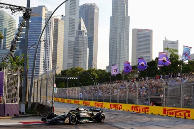 44 Lewis Hamilton (GBR, Mercedes-AMG Petronas F1 Team), F1 Grand Prix of Singapore at Marina Bay Street Circuit on September 15, 2023 in Singapore, Singapore. (Photo by HOCH ZWEI) Singapore Singapore