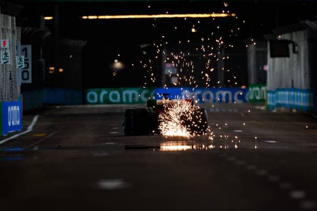 77 Valtteri Bottas (FIN, Alfa Romeo F1 Team Stake), F1 Grand Prix of Singapore at Marina Bay Street Circuit on September 15, 2023 in Singapore, Singapore. (Photo by HOCH ZWEI) Singapore Singapore
